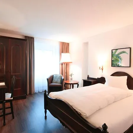 Hotel Alpenhof 3*
